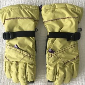 Ski gloves/ snow gloves youth size medium